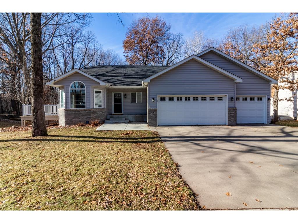 611 Oakwood Drive, St. Cloud, MN 56304