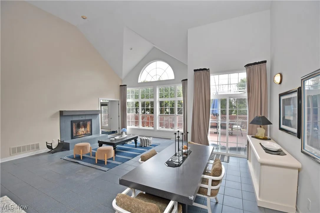 381 W Glengary Cir