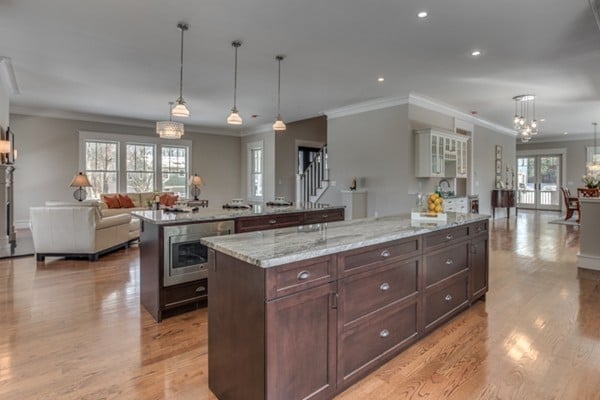 21 Bellevue Ave