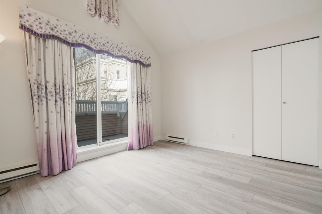 7406 Hawthorne Terr