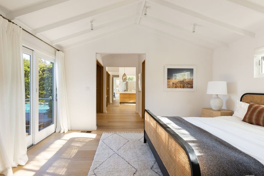 Echelon Pavilion, Grayfox St, 90265