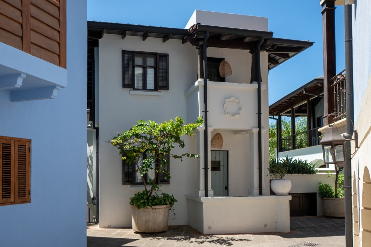 18 Calle La Ronda | Remodeled 4-Bedroom Home with Studio Apartment Just Steps from Playa Danta in Las Catalinas