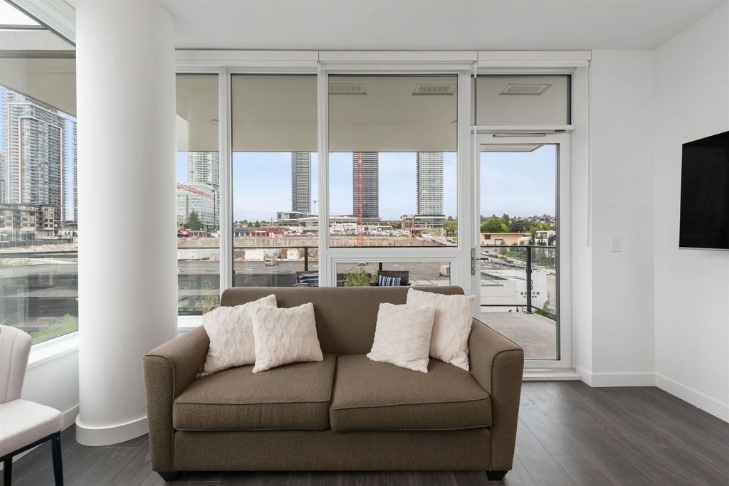 2425 Alpha Ave, #307