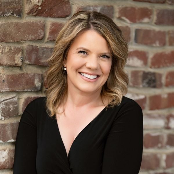 Amy Zeller
