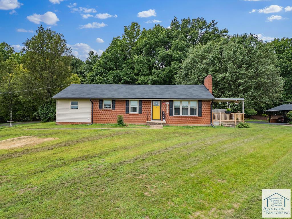 16 Wagon Trail Rd