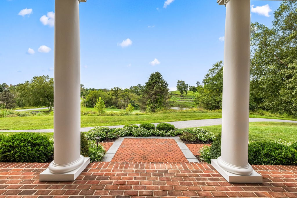 Stunning Hayfields Manor Home