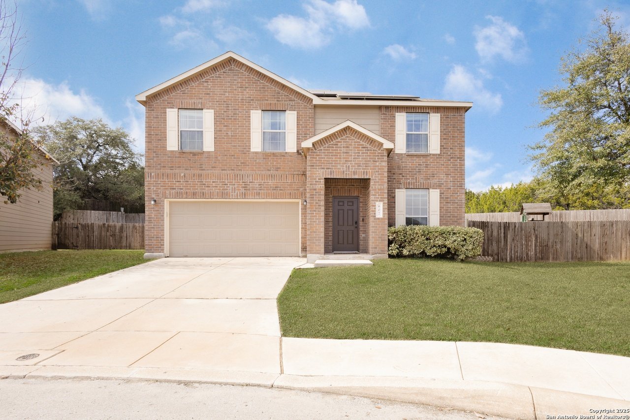 607 Trinity Meadow