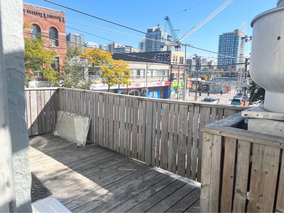 416 Parliament Street Unit: 1