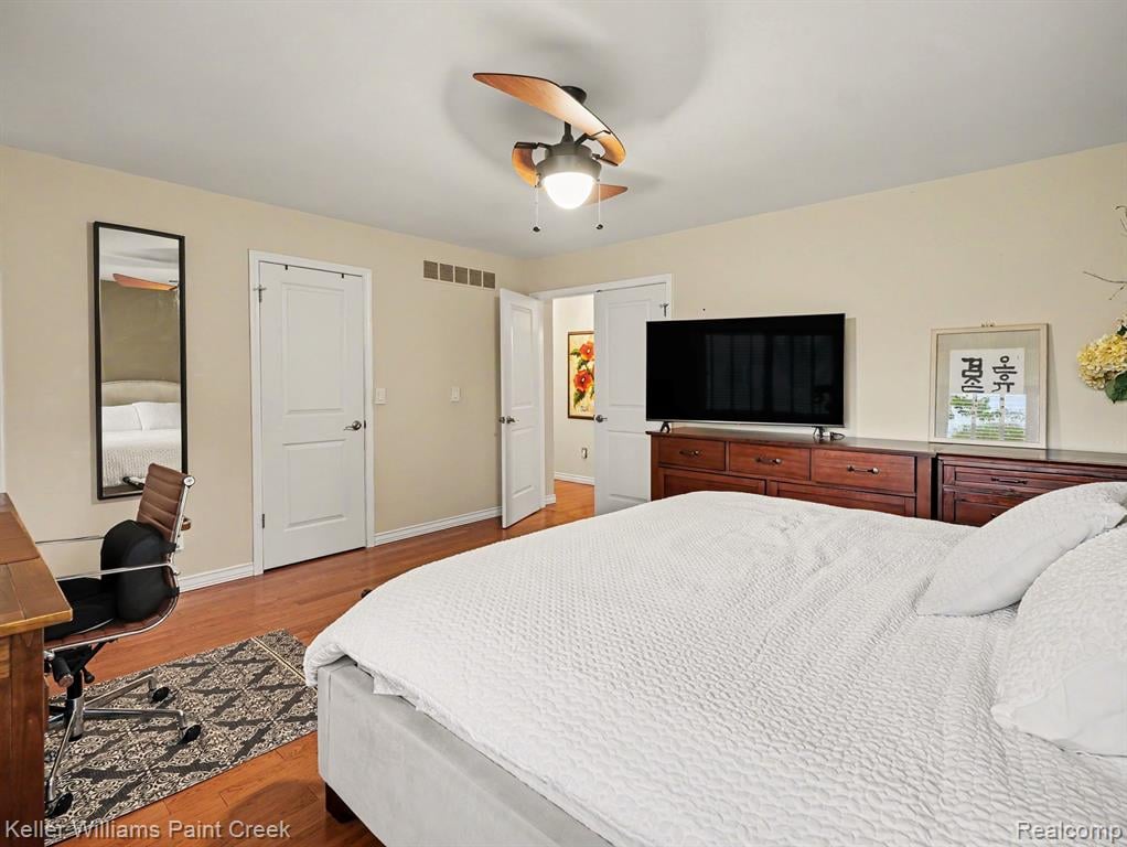1949 Canary Ct