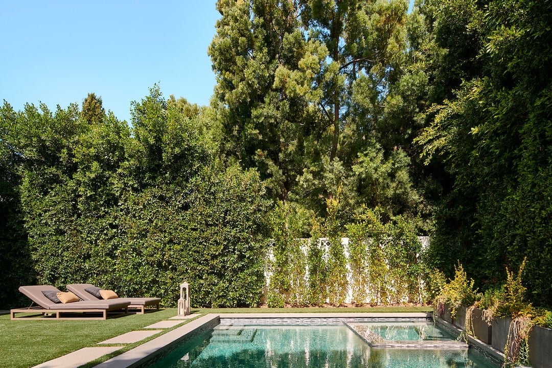 N Bowling Green Way, 90049