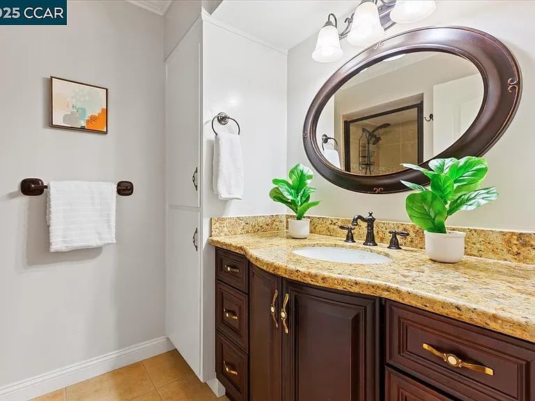 1857 Golden Rain Rd APT 2, Walnut Creek, CA 94595