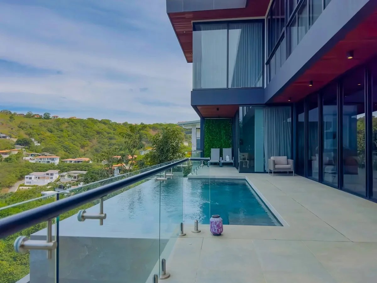 Elevated Infinity Pool Home, Papagayo, Guanacaste