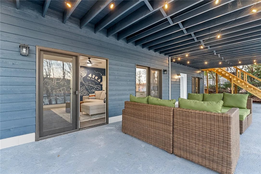 1104 Whitfield Point Rd