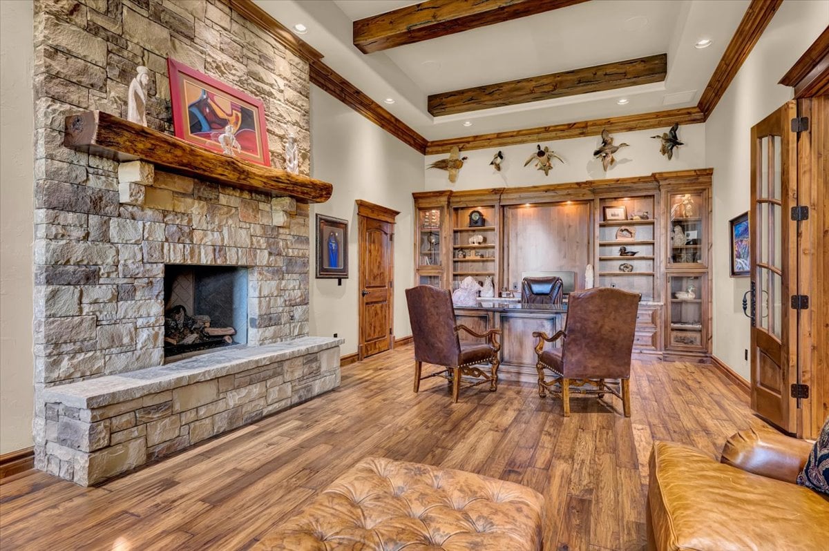 Casa Bella Estate – A Masterpiece of Luxury & Elegance in Mustang, Oklahoma - Wyatt Poindexter - The Agency 