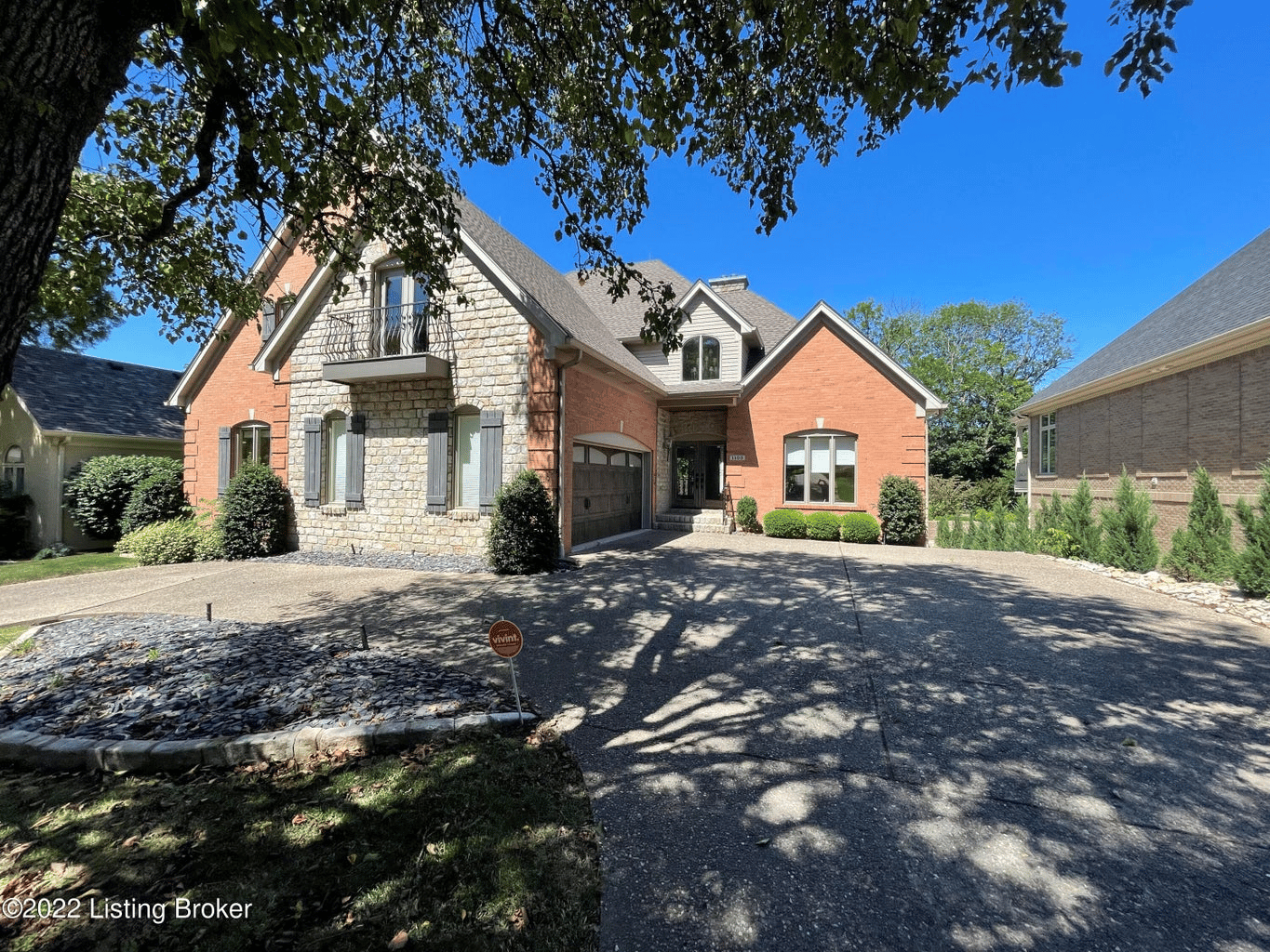1103 Balmoral Dr