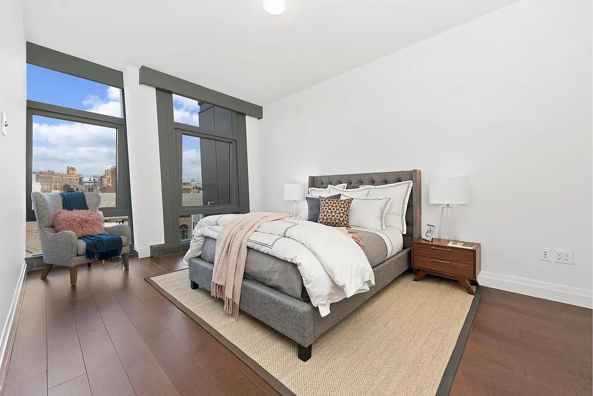 35 W 15th St, #8B
