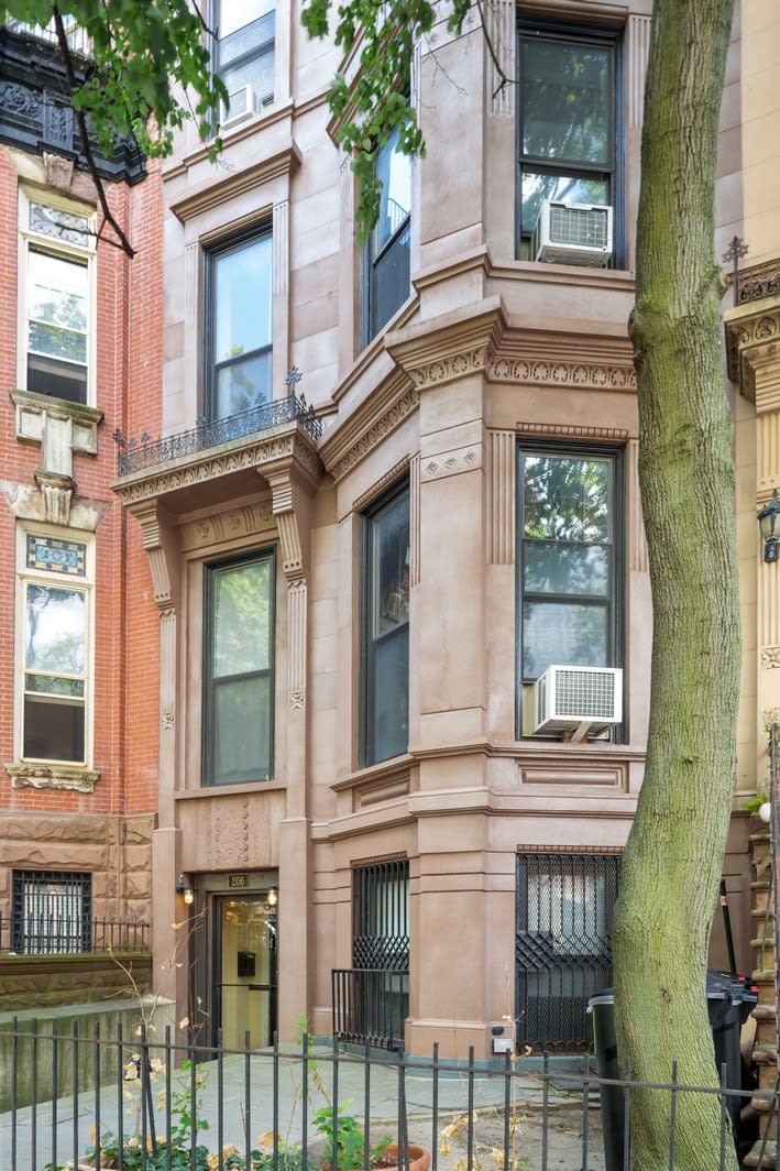 206 Lincoln Place Unit 5