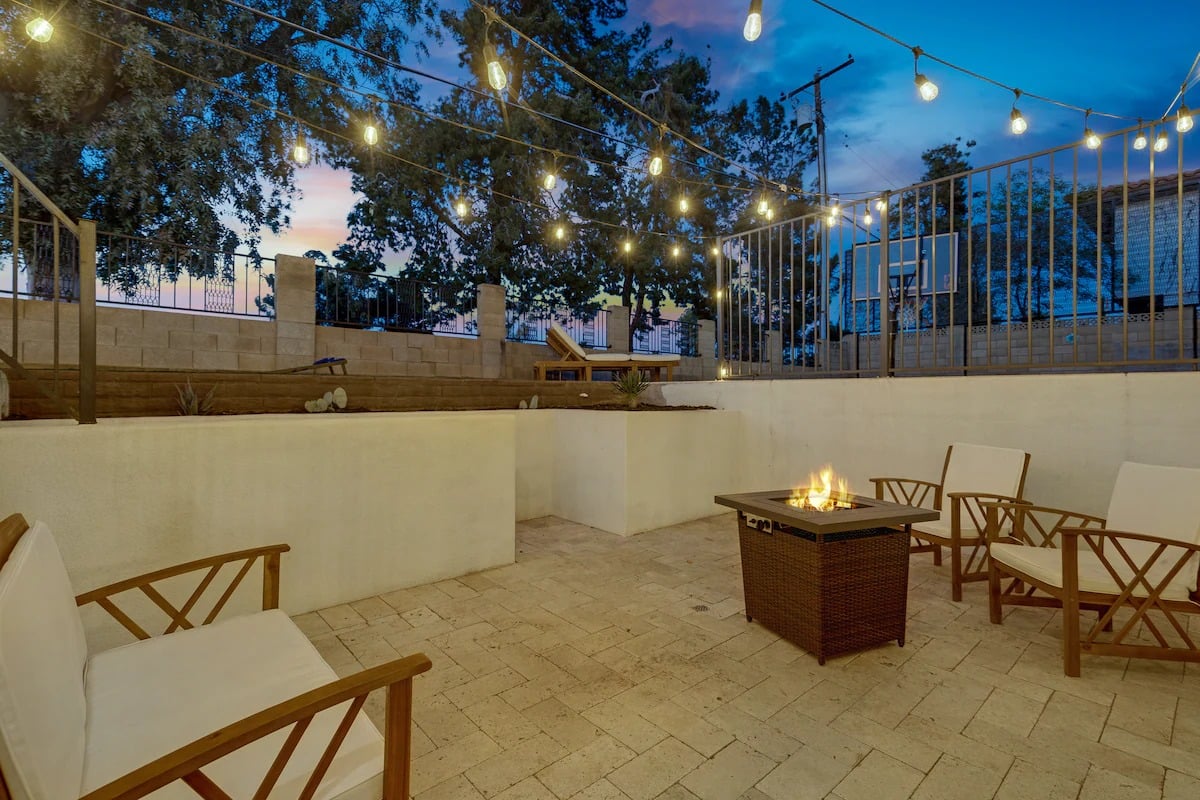 Huge Golf Course Home-Free Heated Pool/Theatre/Gym