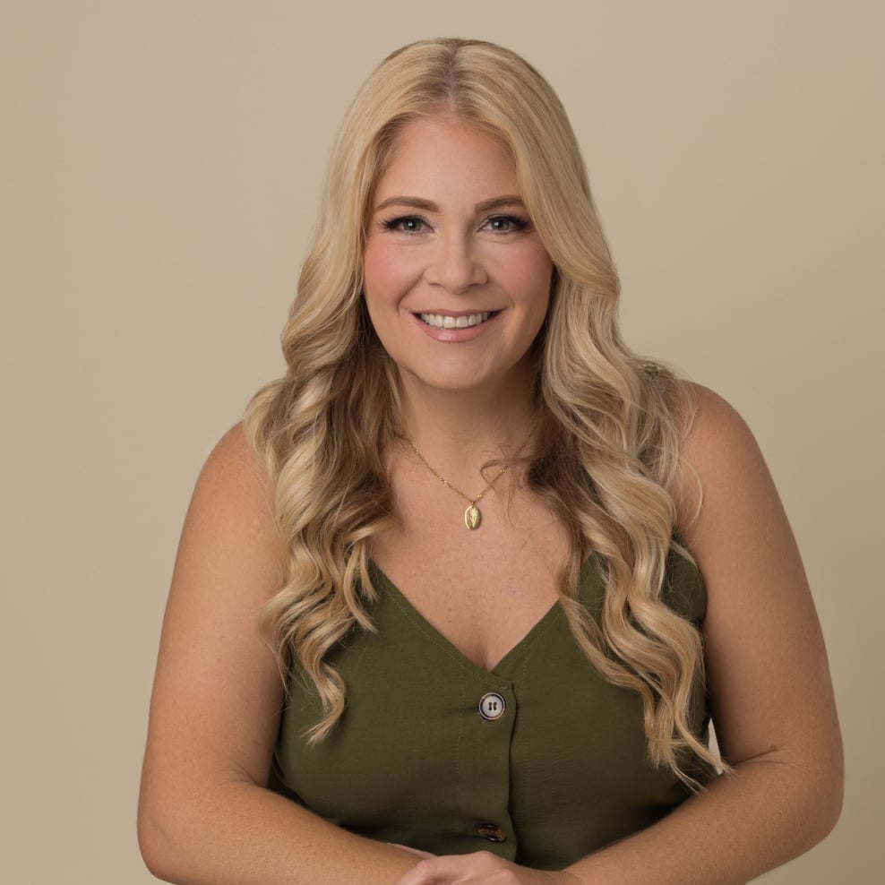 Hillary Niver Punta Gorda, FL Real Estate Agent Headshot