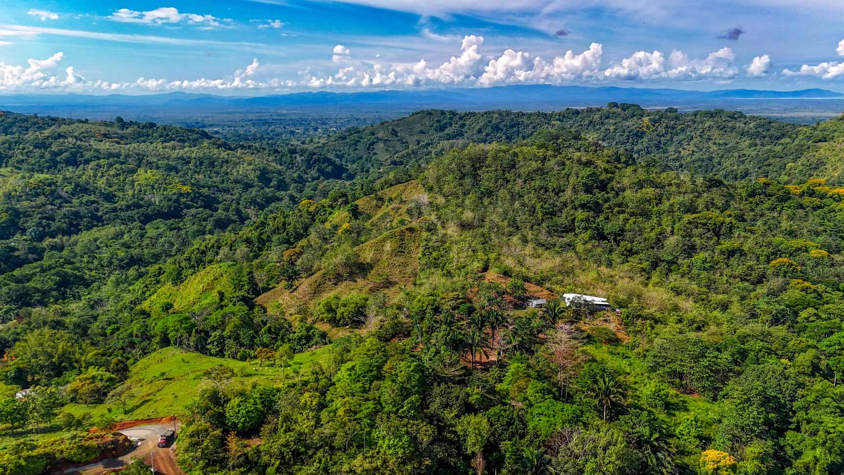 32-Acre Self-Sustainable Off-Grid Farm Near Ojochal with House, Solar Power & River