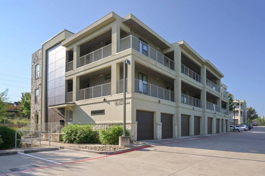2733 Dulce Ln