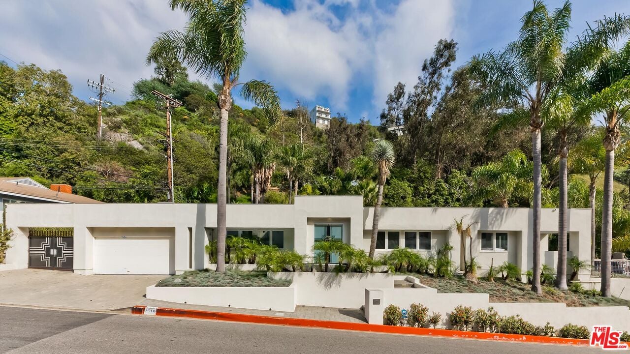  1514 San Ysidro Dr