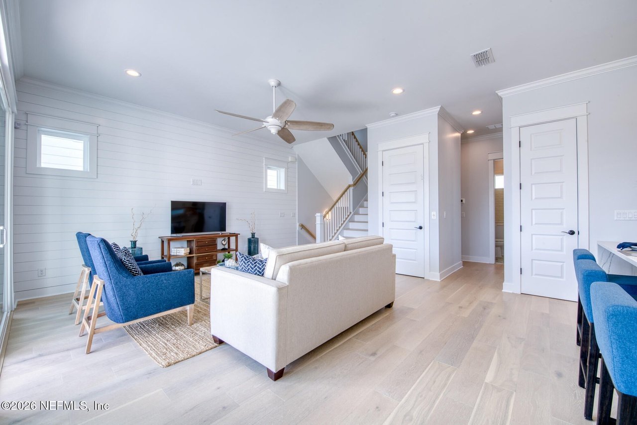 1812 Ocean Dr S