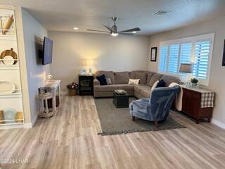 1705 Emerald Dr 