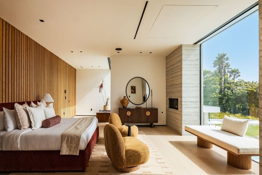 Skyreach Manor, Dume Dr, 90265