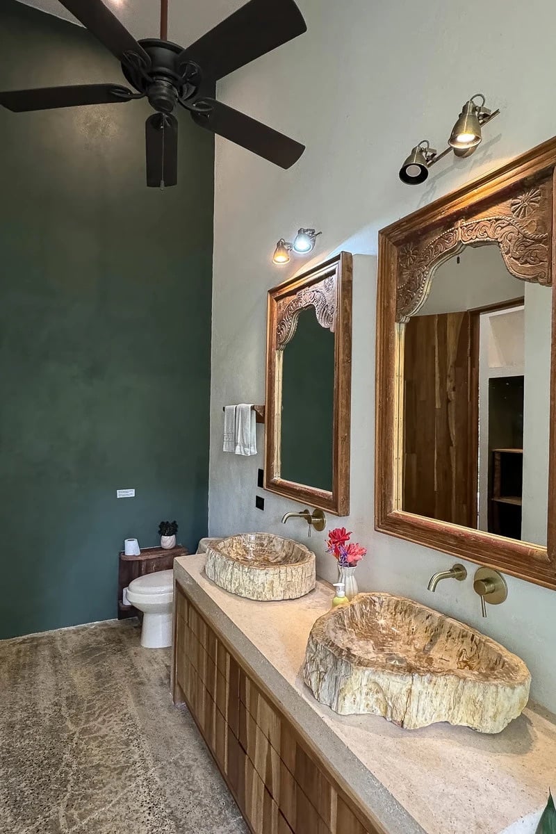 Gorgeous New Rainforest Villa with Pool and Creek, 20 minutes from Quepos
