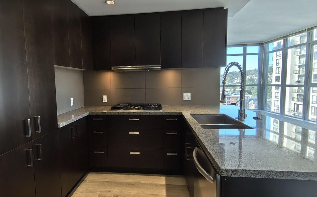 3008 Glen Dr, #1702