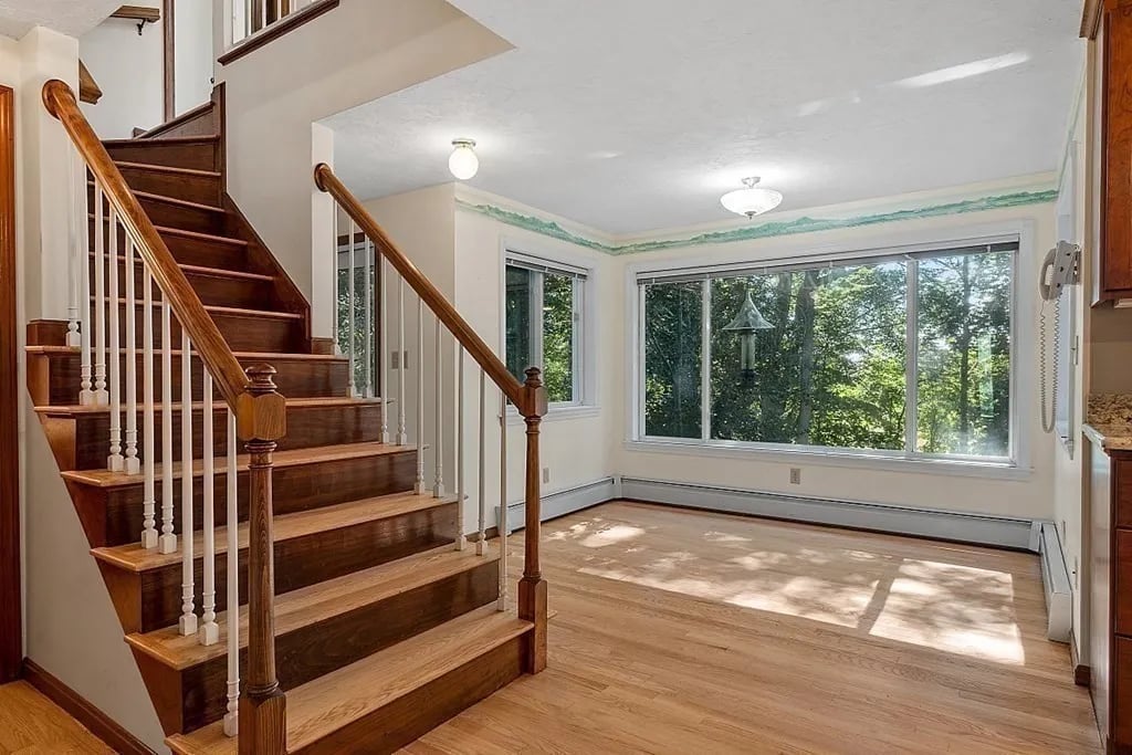 4 Great Meadow Rd