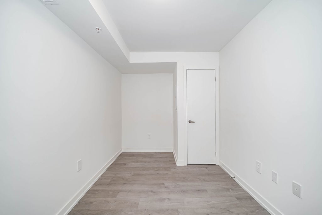 1650 Victoria Park Ave 103