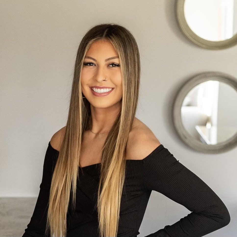 Aracely Lopez Lee's Summit, MO Real Estate Agent Headshot