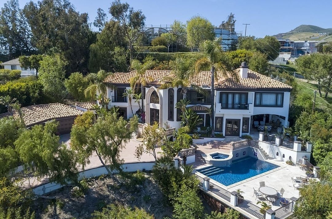Eminence Villa