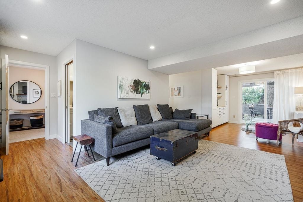 11751 194a St