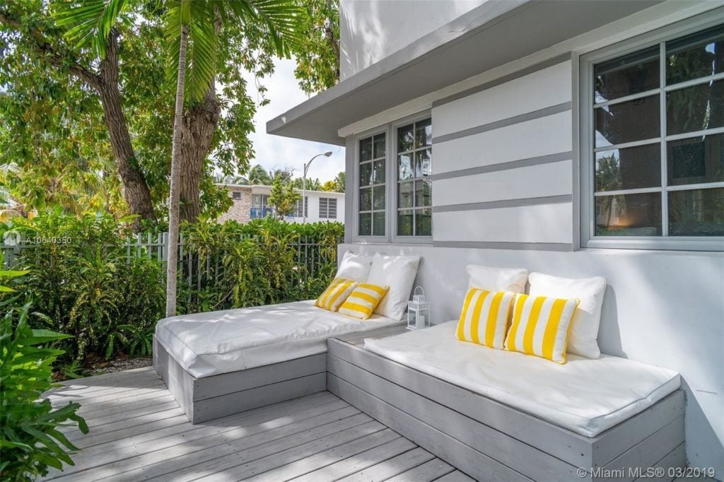 Breath of Fresh Air – Private Garden – Deco Chic