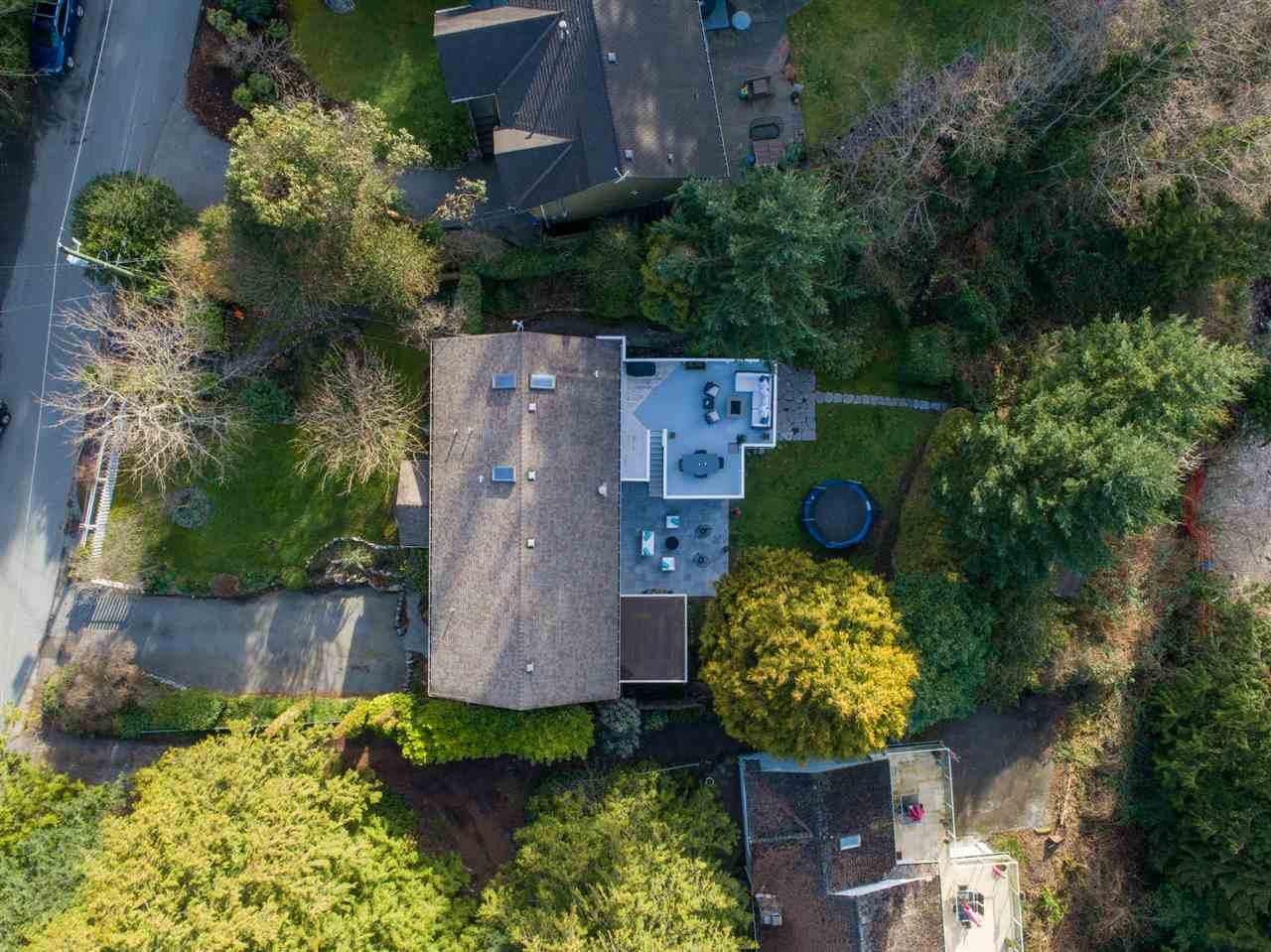 5727 Bluebell Dr