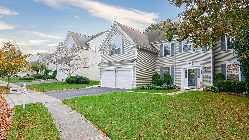 422 Coventry Way