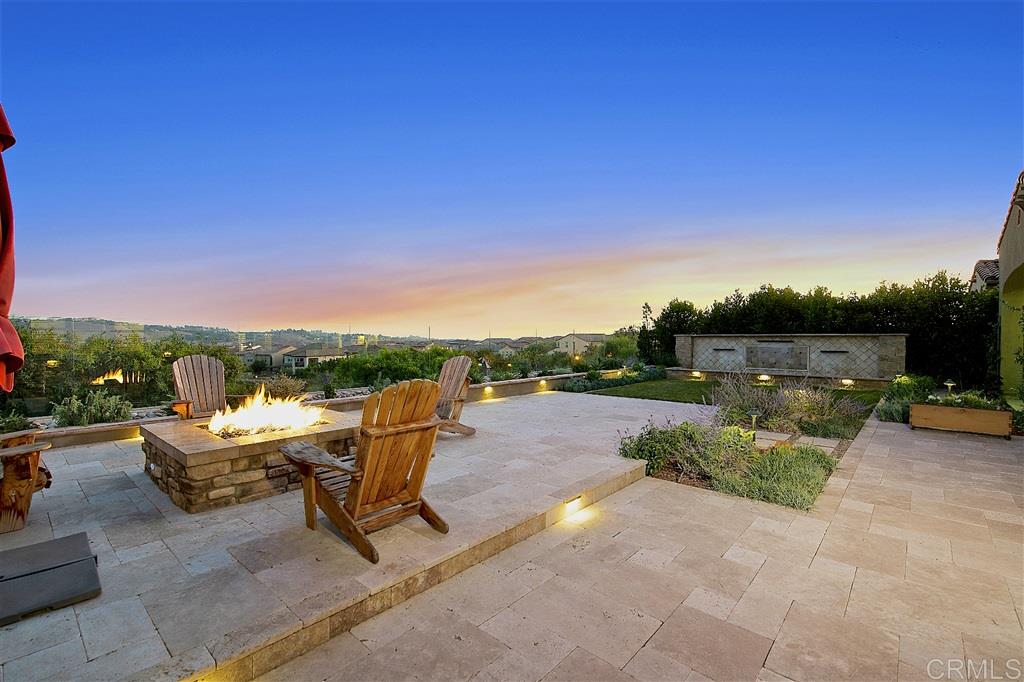 15676 Paseo Montenero