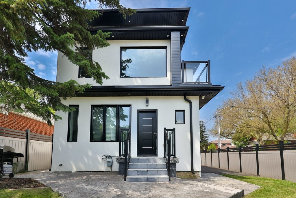 172 Royal York Rd