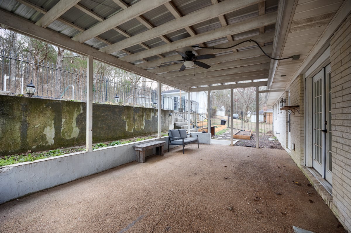 Large Lot with Pool in Harvest