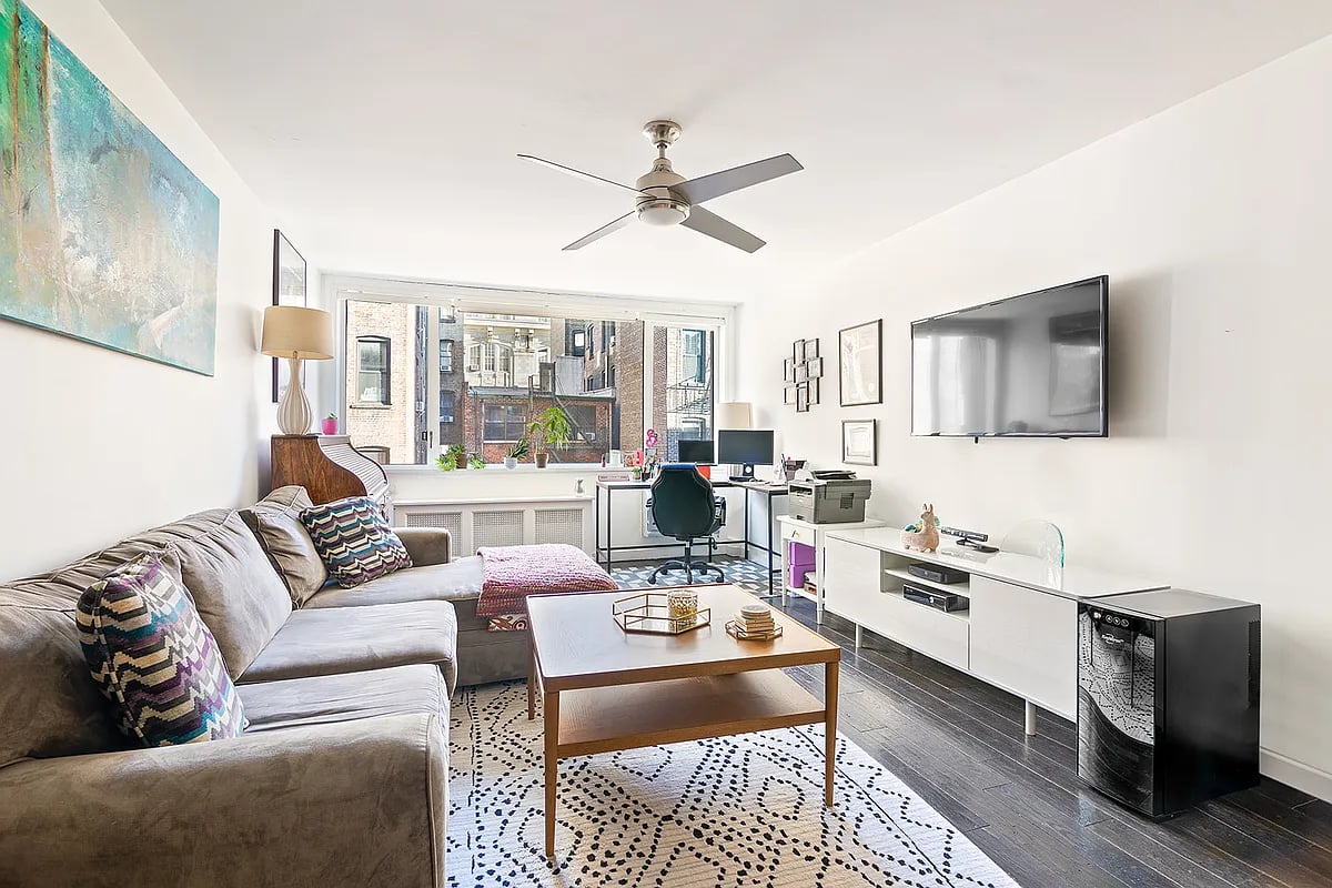 333 E 14th St #4C