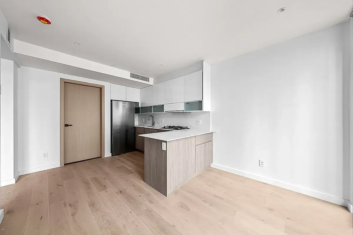 42-62 Hunter Street Unit: 3B