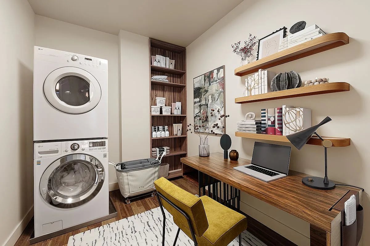 257 West 17th St, #2B