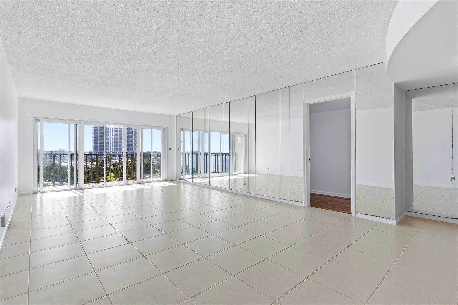 801 Lake Shore Drive #817
