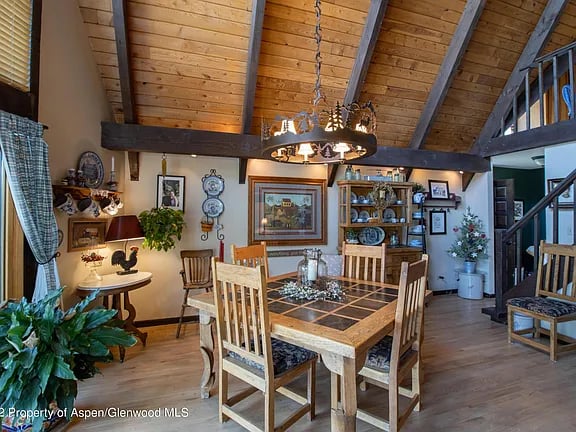 335 Vista Dr
