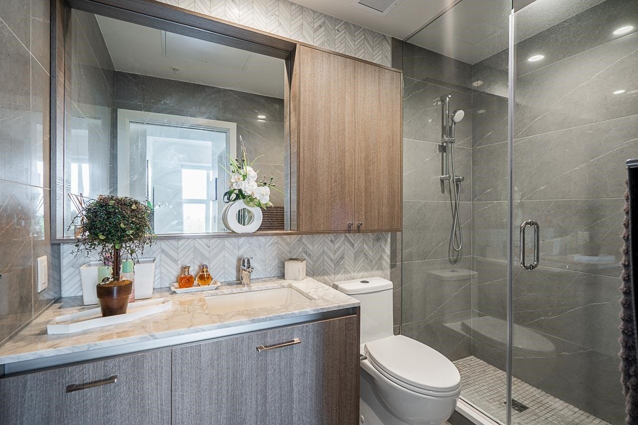 5733 Alberta St, #605