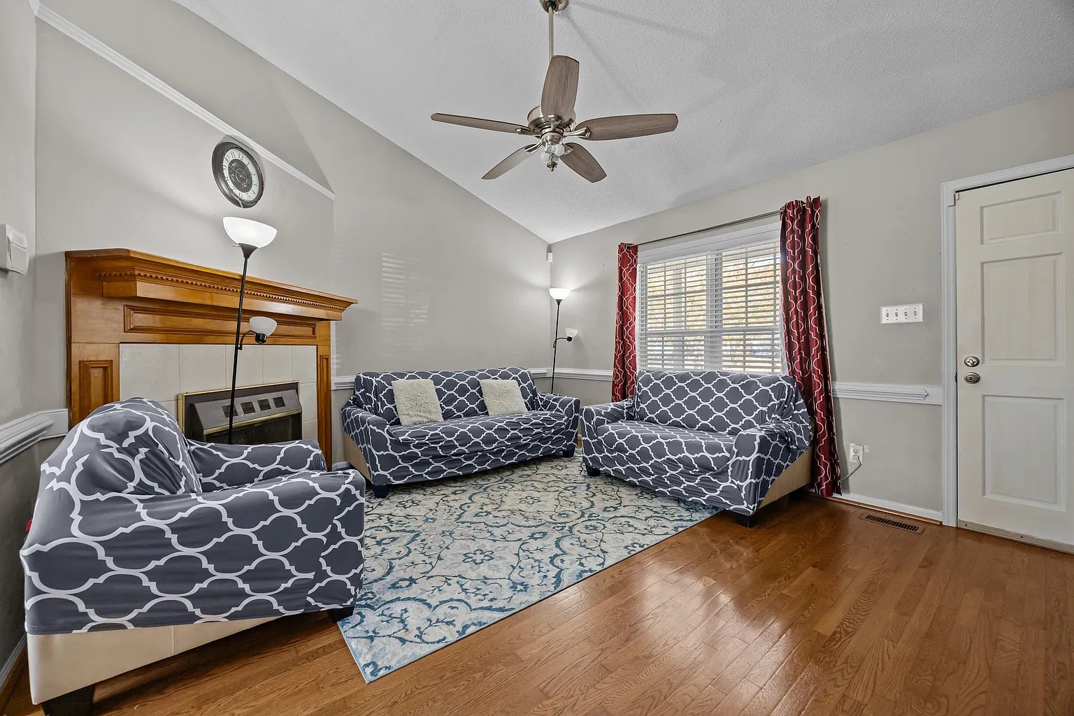 221 Southerby Dr