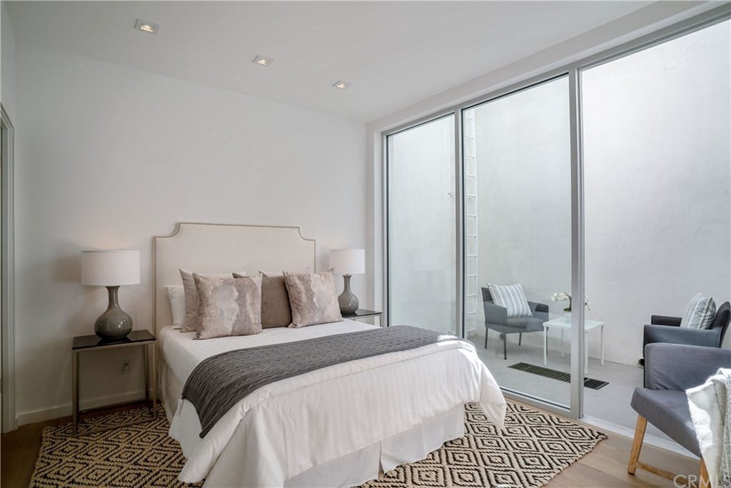 131 2nd St